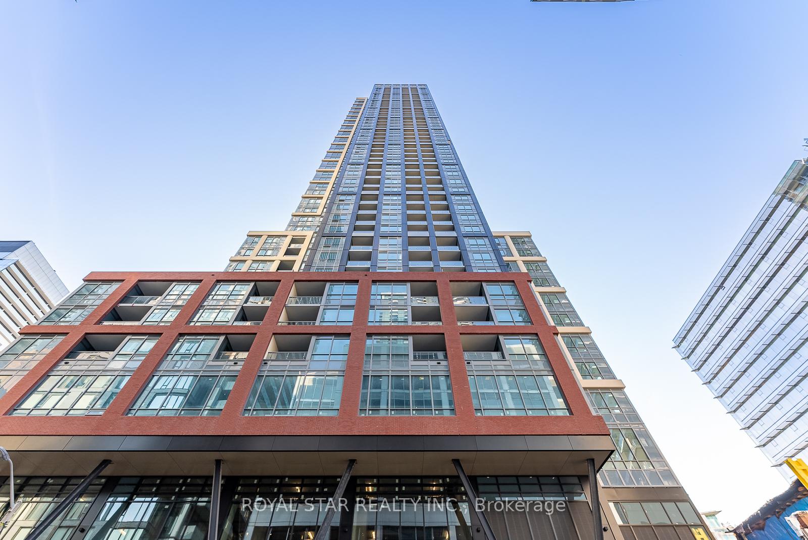 2-augusta-avenue-toronto-ontario-c13009614