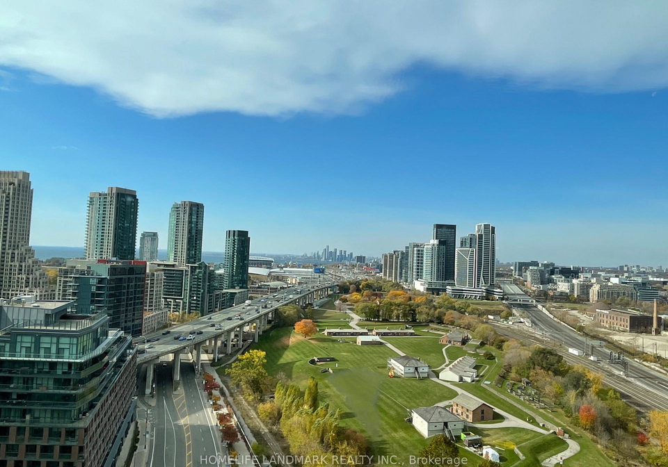 170-fort-york-boulevard-toronto-ontario-c13009682