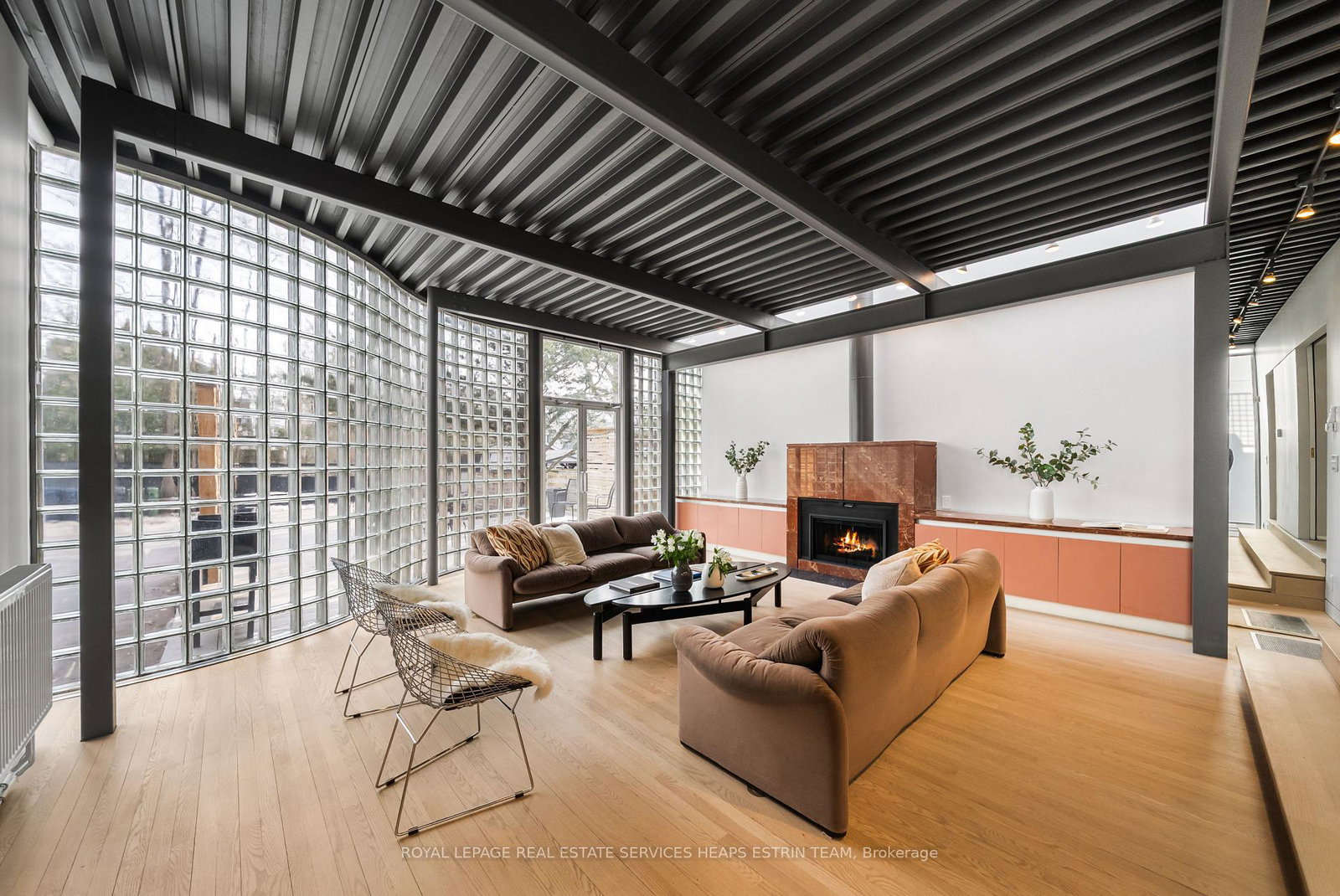 335-st-clair-avenue-e-toronto-ontario-c13009700