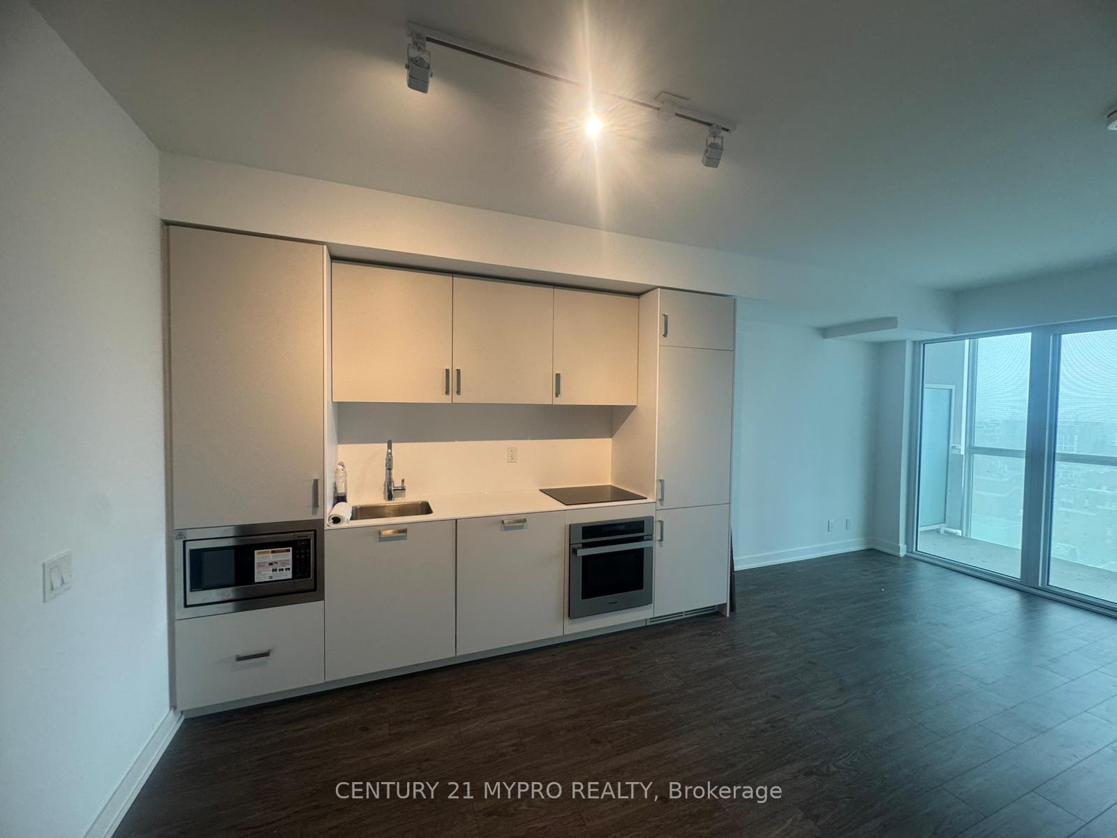 88-queen-street-e-toronto-ontario-c13009984