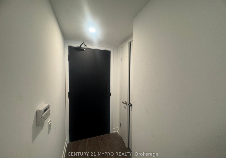 88-queen-street-e-toronto-ontario-c13009984