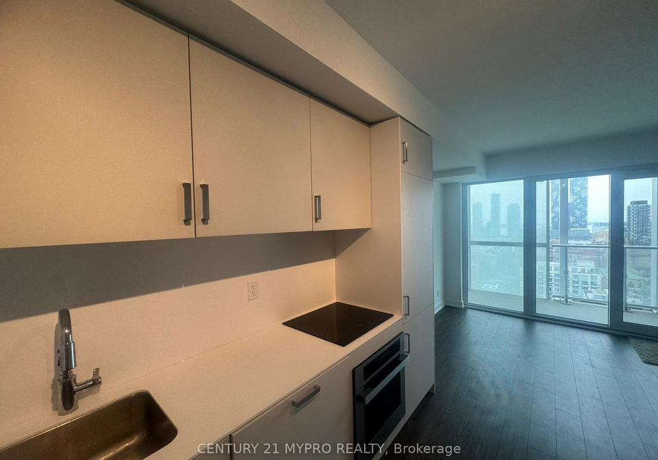 88-queen-street-e-toronto-ontario-c13009984