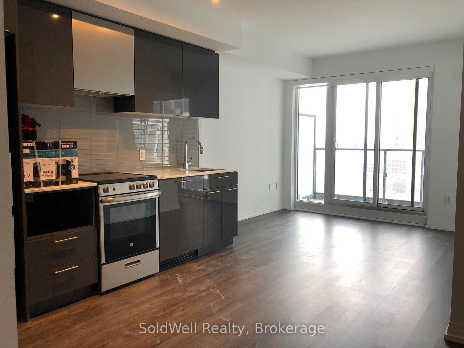 251-jarvis-street-toronto-ontario-c13010188