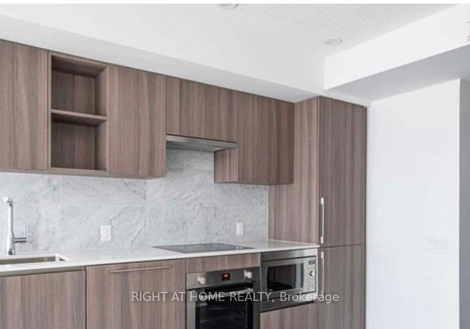 17-bathurst-street-toronto-ontario-c13010242