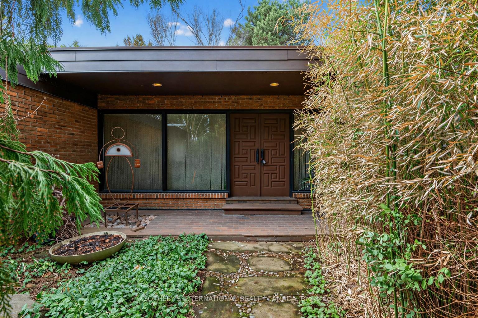 16-royal-oak-drive-north-york-ontario-c13010262