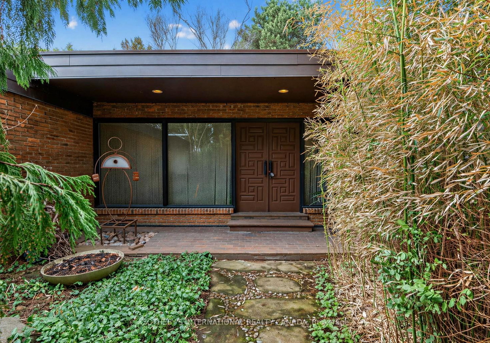 16-royal-oak-drive-north-york-ontario-c13010262