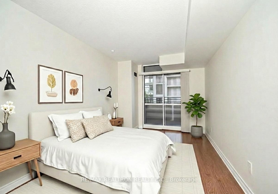256-doris-avenue-north-york-ontario-c13010408