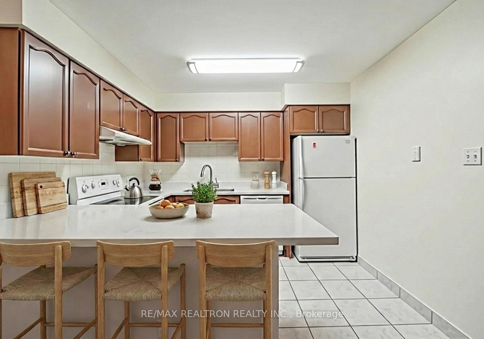 256-doris-avenue-north-york-ontario-c13010408