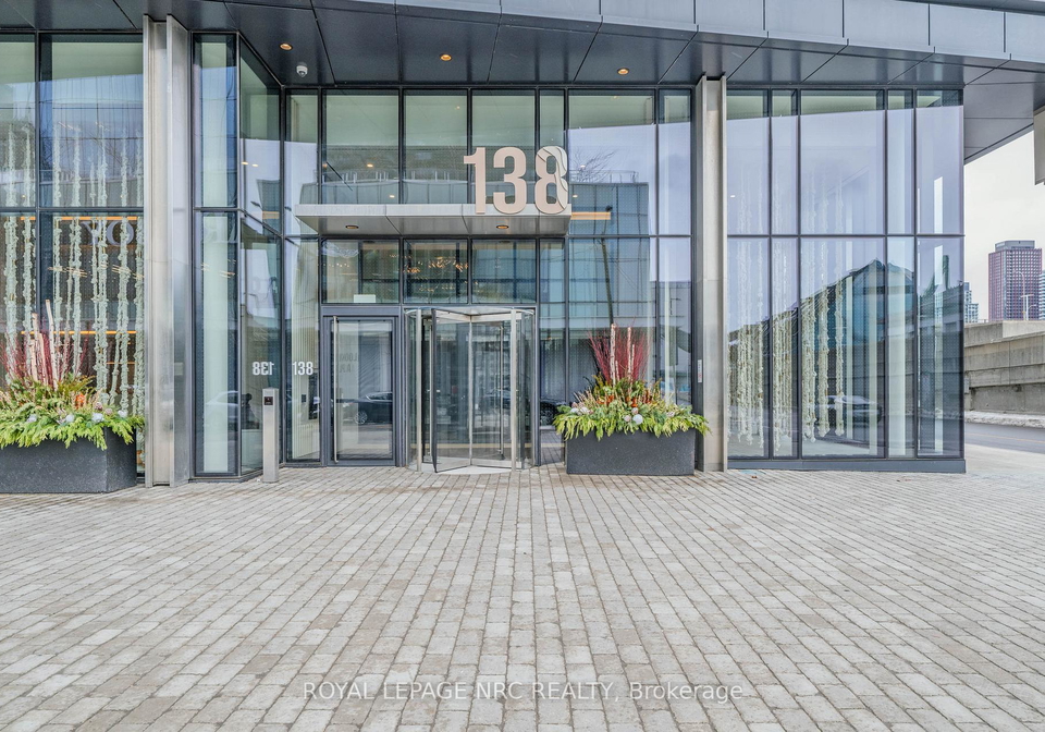 138-downes-street-toronto-ontario-c13010528