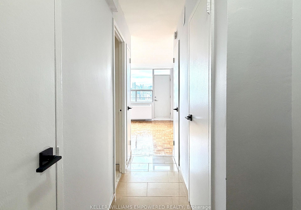 225-davisville-avenue-toronto-ontario-c13010590