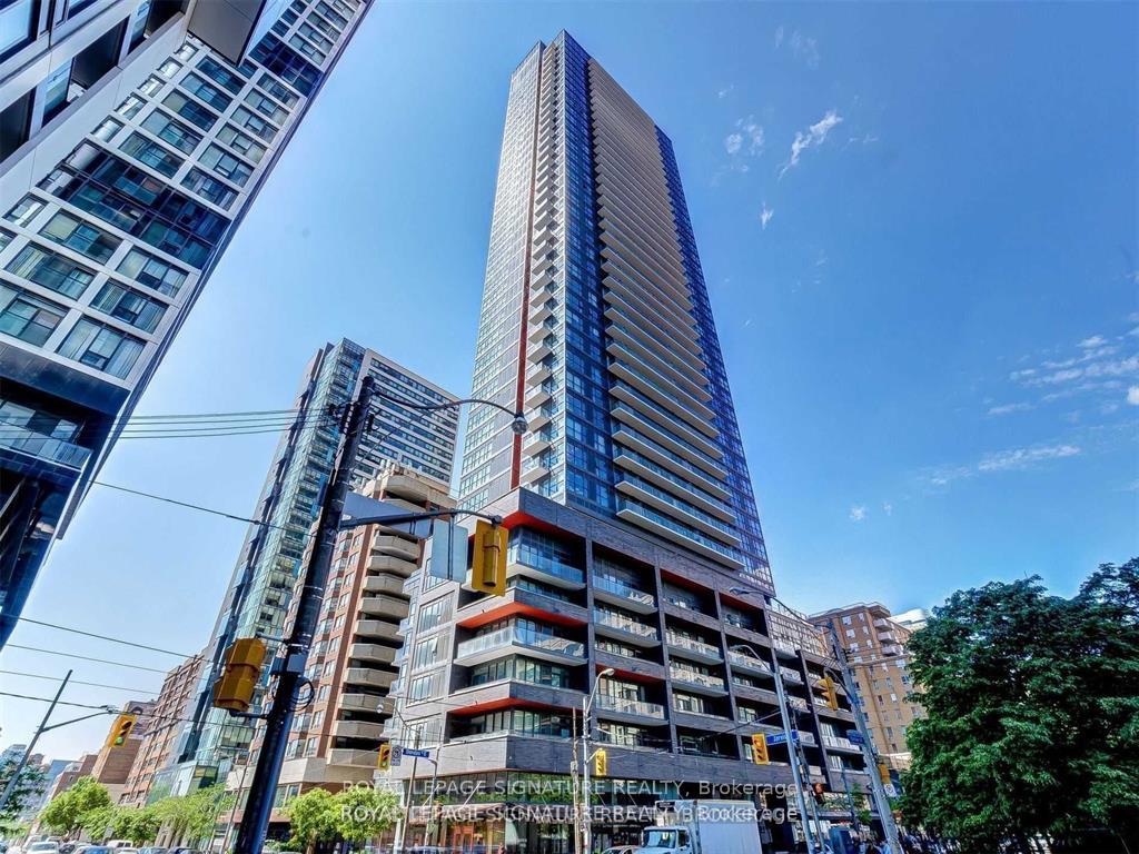 159-dundas-street-e-toronto-ontario-c13010764