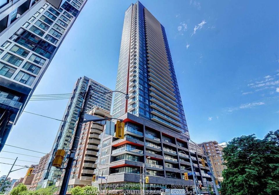 159-dundas-street-e-toronto-ontario-c13010764