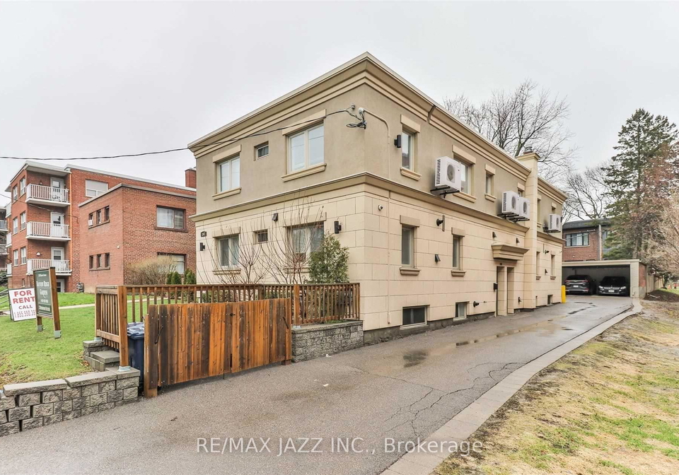 1303-bayview-avenue-east-york-ontario-c13010942