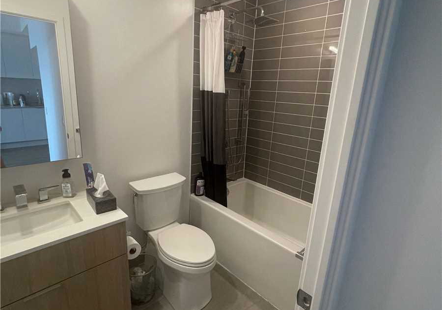 25-richmond-street-e-toronto-ontario-c13011022