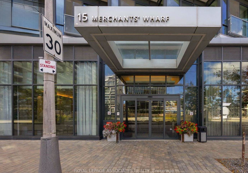 15-merchants-wharf-toronto-ontario-c13011802