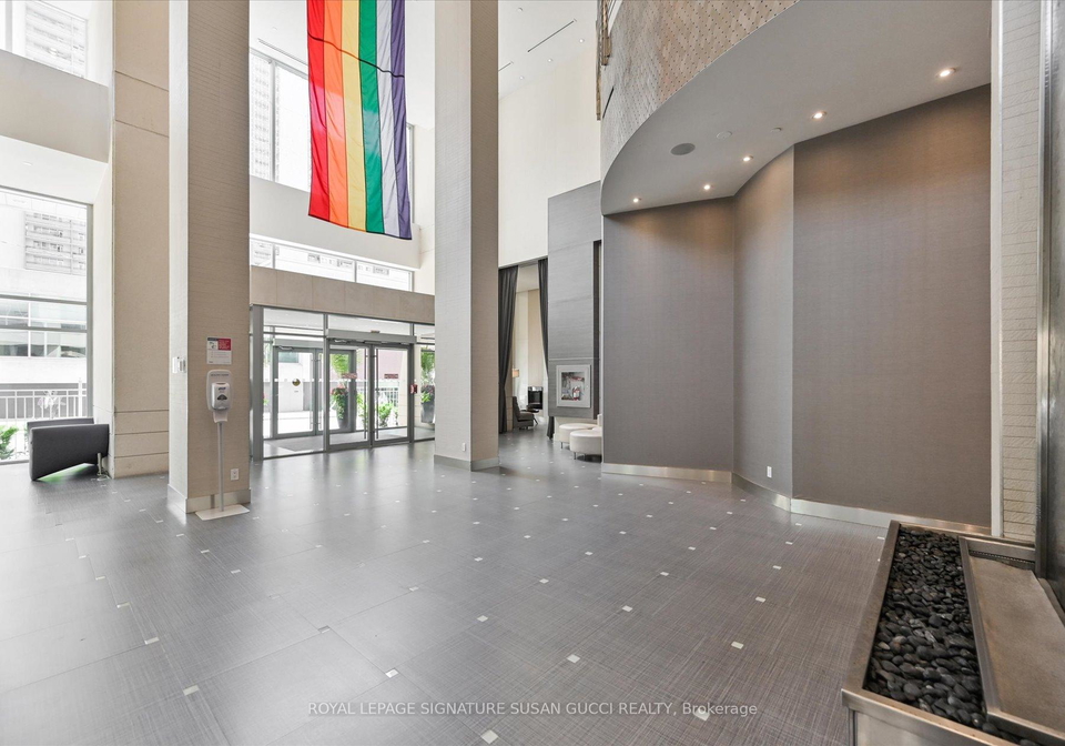 500-sherbourne-street-toronto-ontario-c13012748