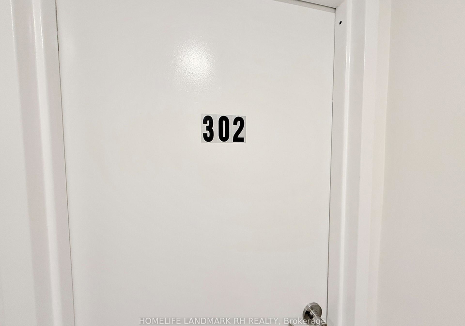 414-dundas-street-w-toronto-ontario-c13012870
