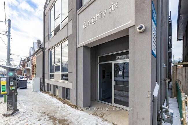 686-bathurst-street-toronto-ontario-c13013086