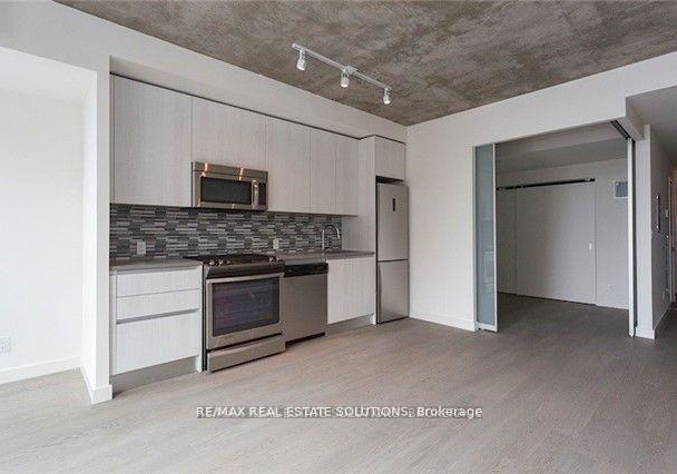 111-bathurst-street-toronto-ontario-c13013202