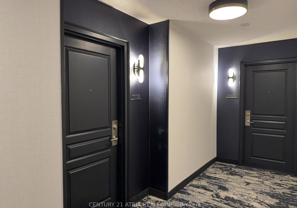 140-simcoe-street-toronto-ontario-c13013310