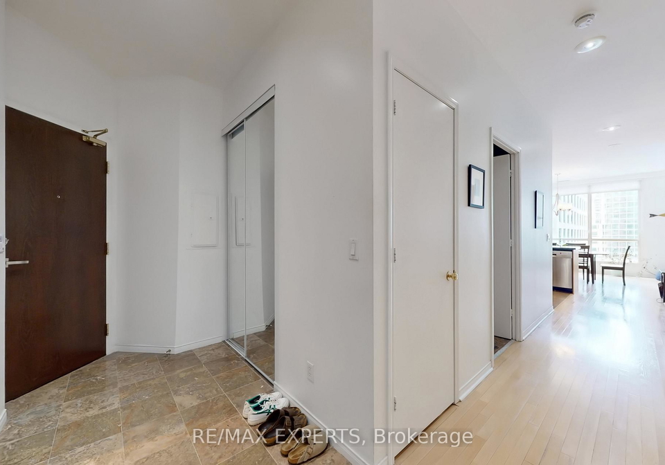 7-king-street-e-toronto-ontario-c13013540