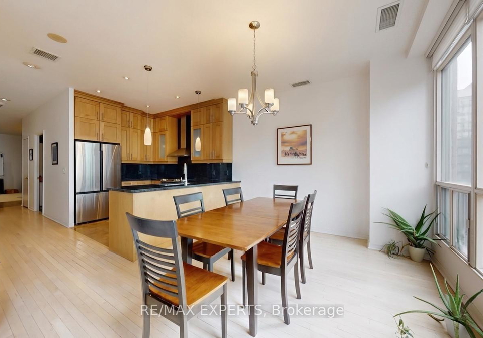7-king-street-e-toronto-ontario-c13013540