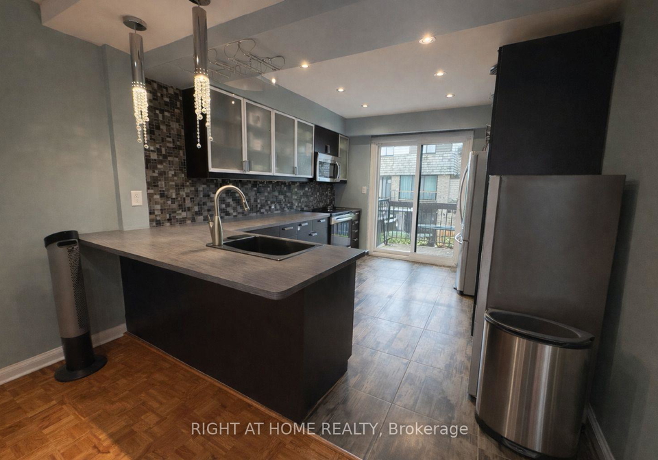 6-glade-carse-way-toronto-ontario-c13013582