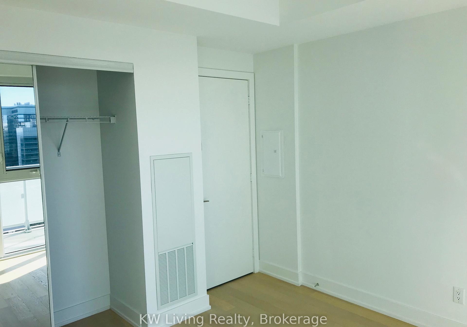 7-grenville-street-toronto-ontario-c13014130
