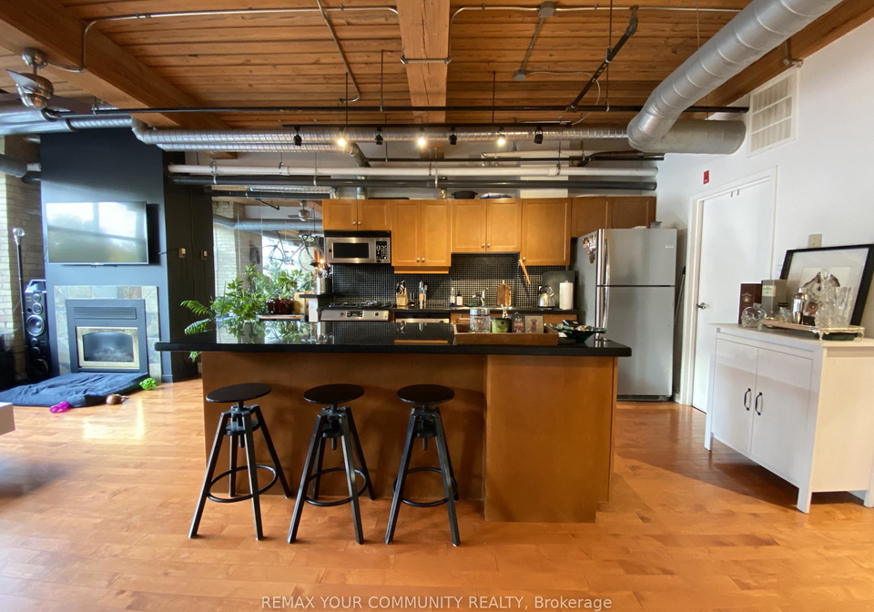 436-wellington-street-w-toronto-ontario-c13014252