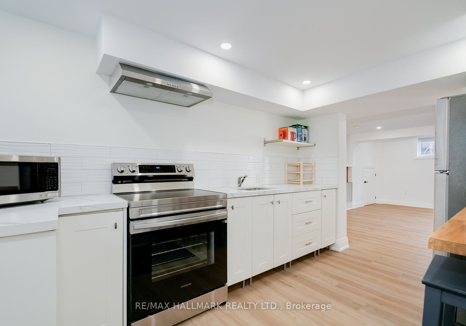69-searle-avenue-toronto-ontario-c13014342