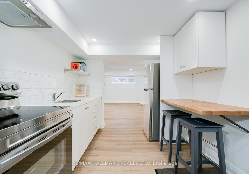 69-searle-avenue-toronto-ontario-c13014342