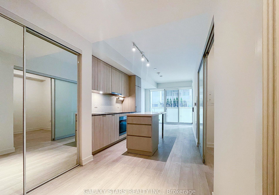 15-queens-quay-e-toronto-ontario-c13014476