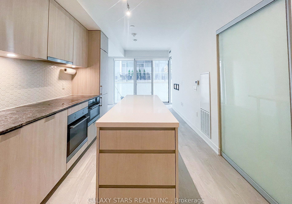 15-queens-quay-e-toronto-ontario-c13014476