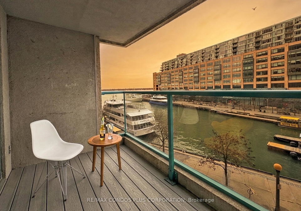 77-harbour-square-toronto-ontario-c13014550