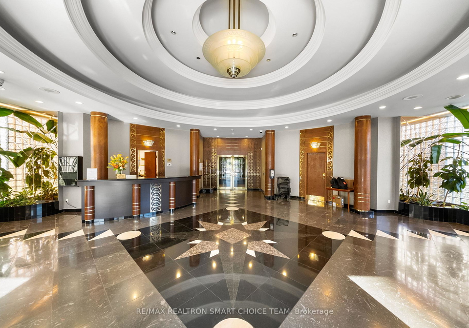 28-hollywood-avenue-north-york-ontario-c13014786