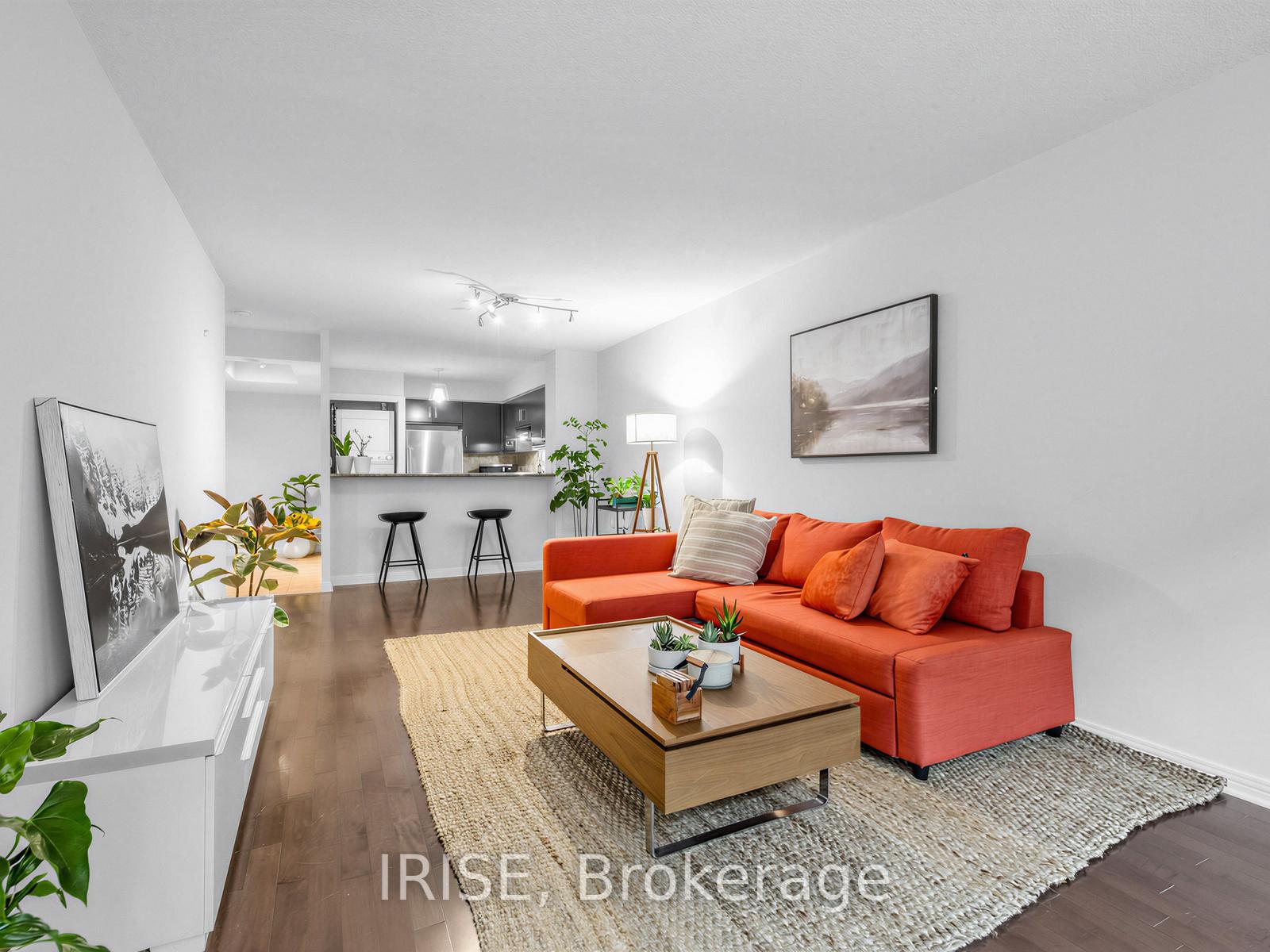 942-yonge-street-toronto-ontario-c13014814