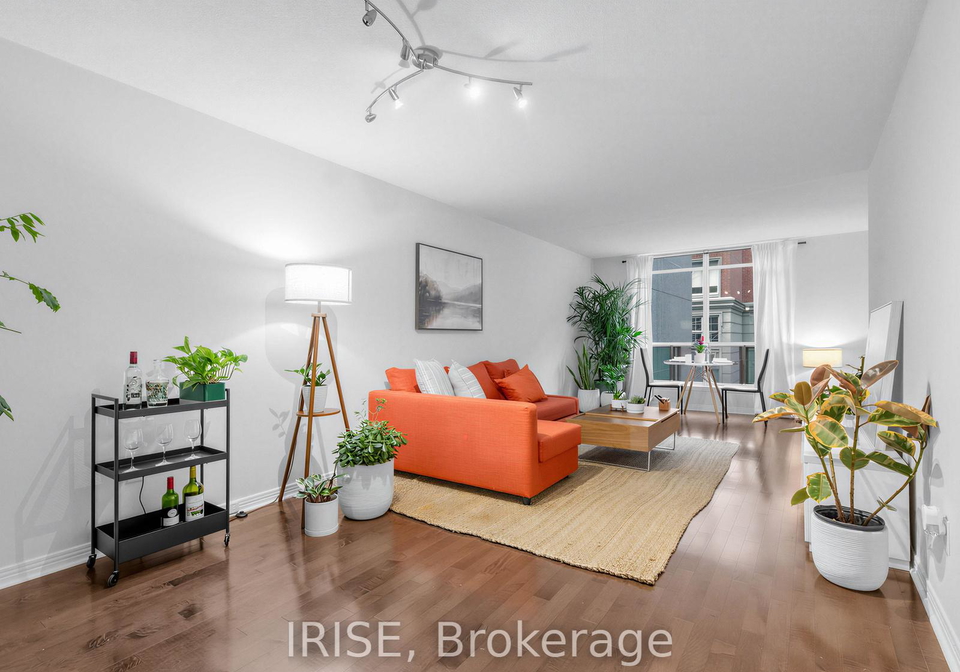 942-yonge-street-toronto-ontario-c13014814