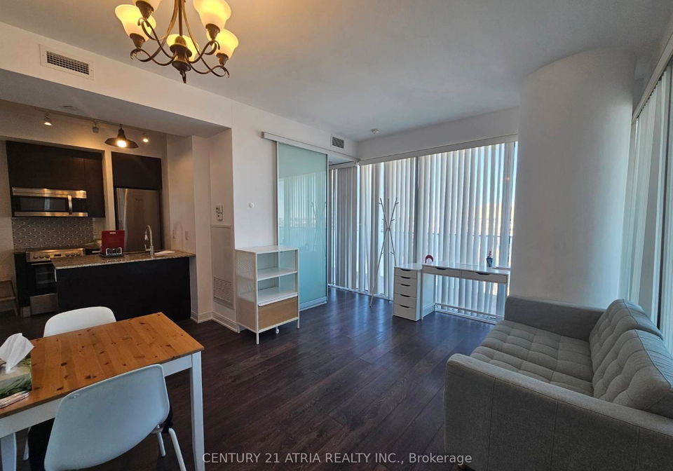 42-charles-street-e-toronto-ontario-c13014856
