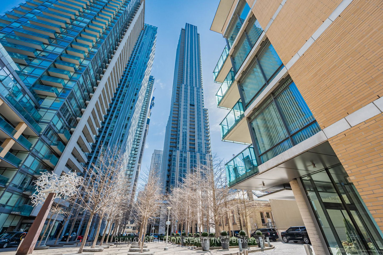 11-yorkville-avenue-toronto-ontario-c13014990