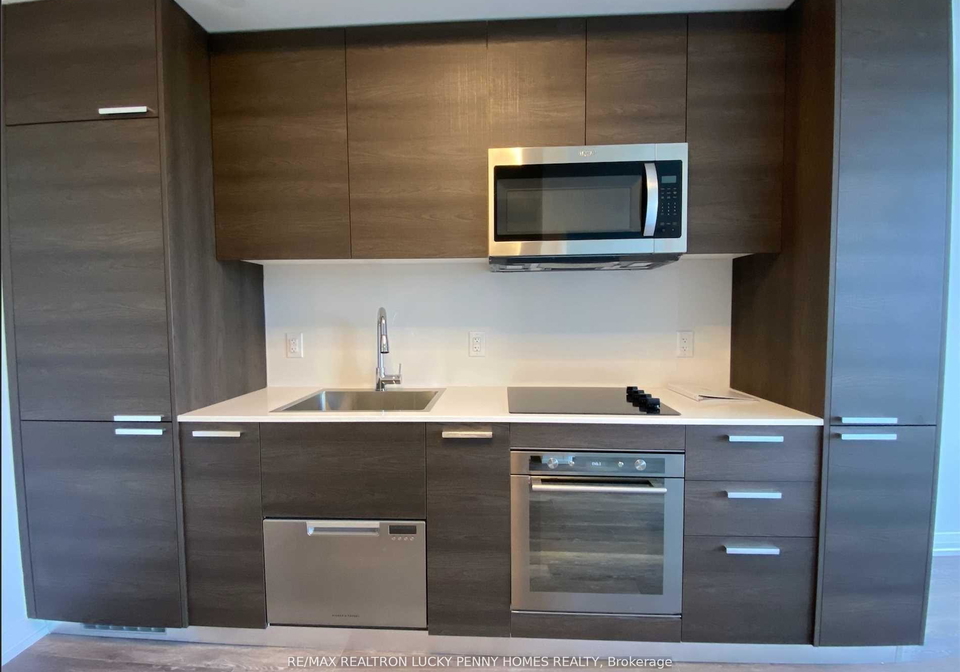 75-canterbury-place-toronto-ontario-c13015126