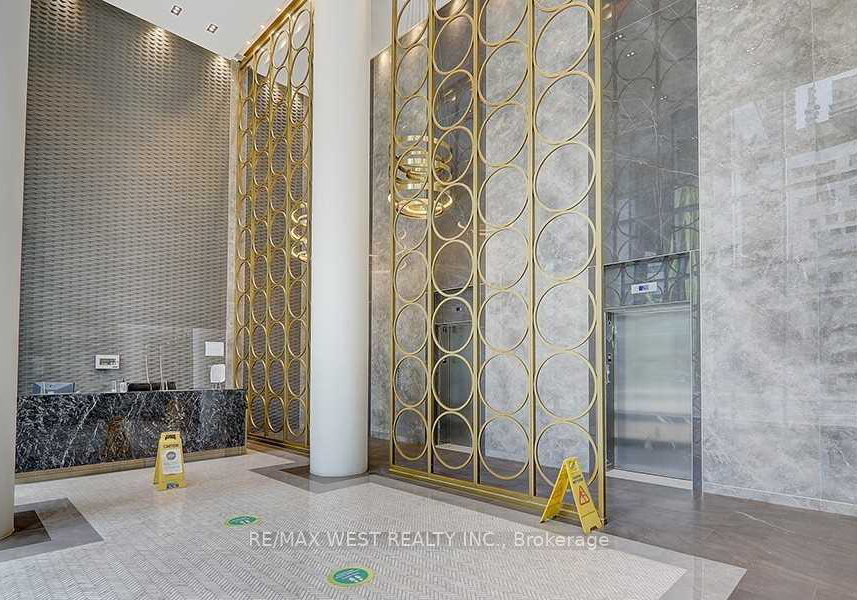 330-richmond-street-w-toronto-ontario-c13015318