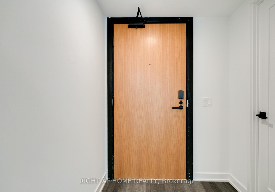 897-college-street-w-toronto-ontario-c13015384