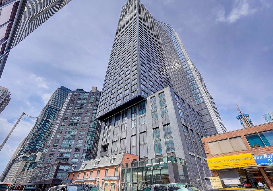 8-wellesley-street-w-toronto-ontario-c13015494