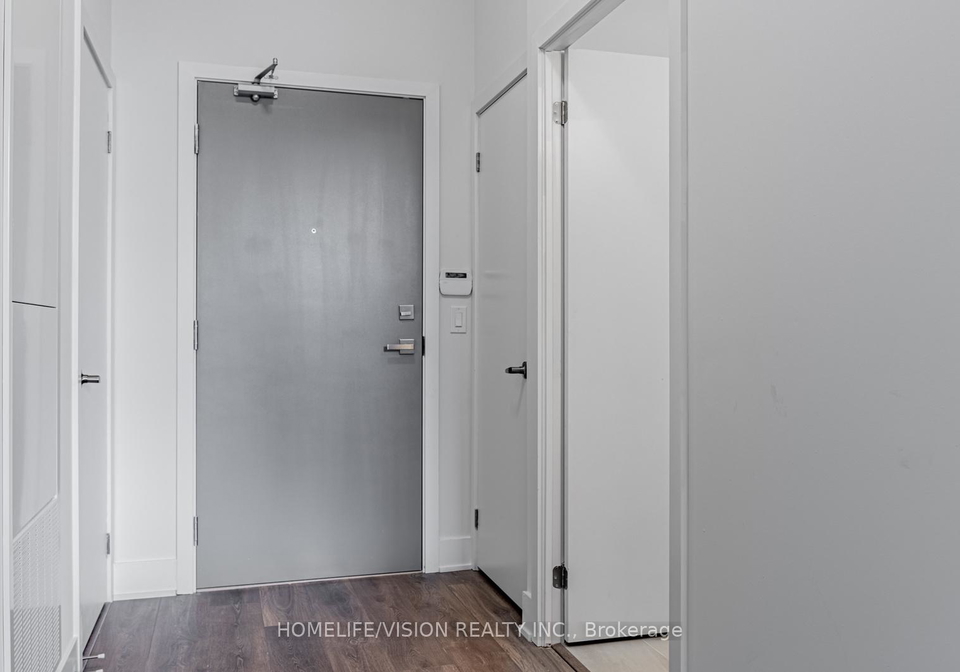 188-fairview-mall-drive-north-york-ontario-c13015552