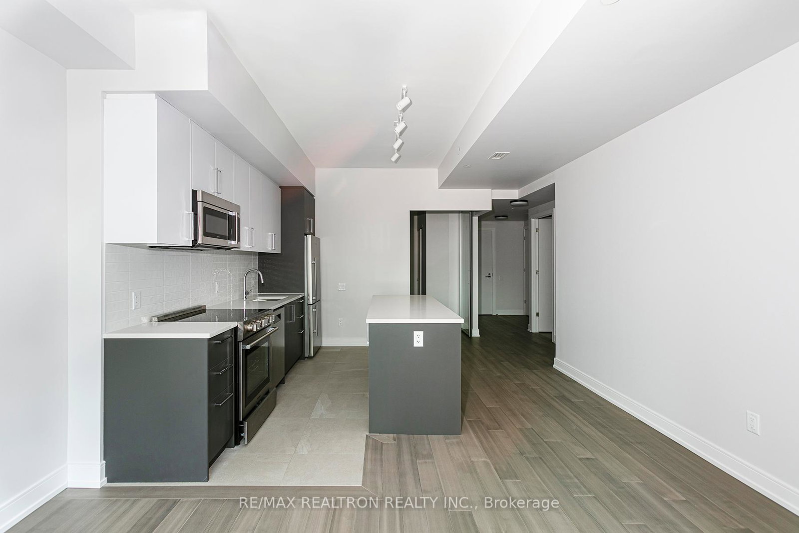 664-spadina-avenue-toronto-ontario-c13015556