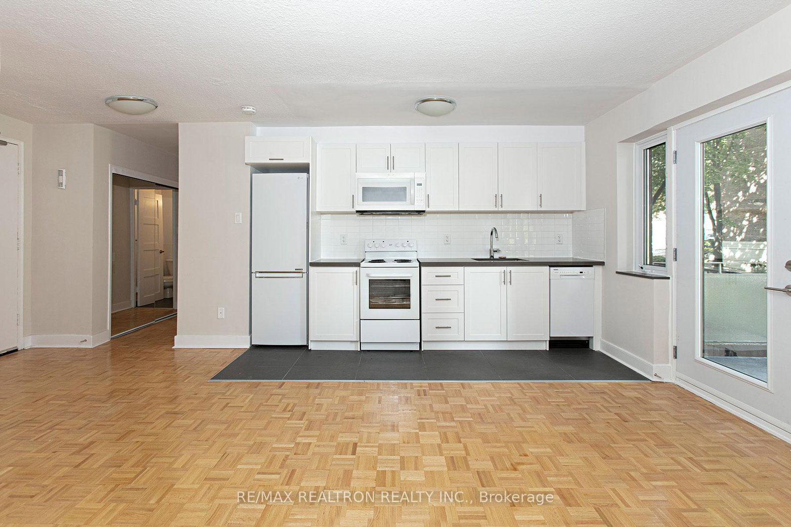 95-lawton-boulevard-toronto-ontario-c13015574