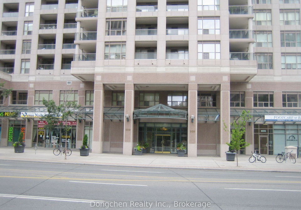 909-bay-street-toronto-ontario-c13015580