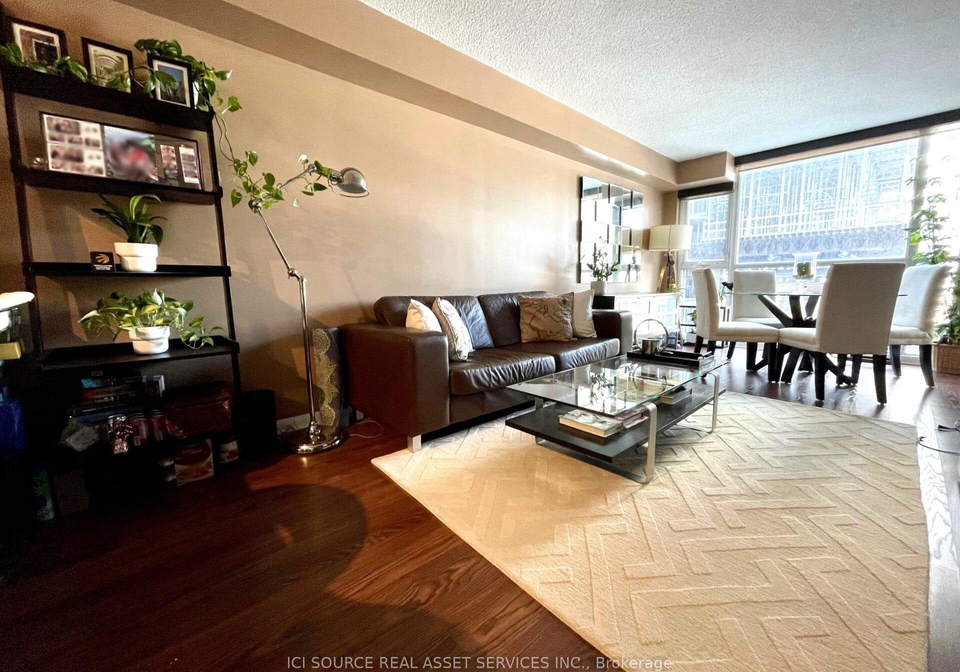 96-st-patrick-street-toronto-ontario-c13015816