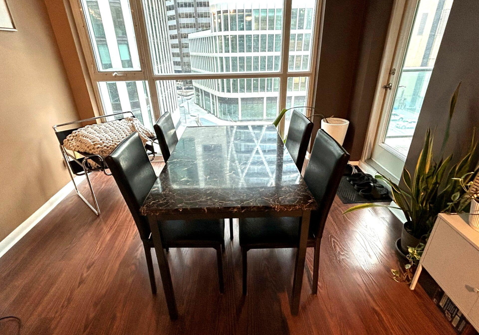 96-st-patrick-street-toronto-ontario-c13015816