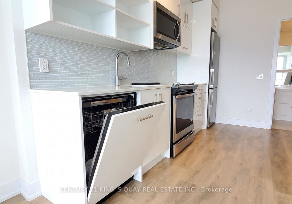 128-fairview-mall-drive-north-york-ontario-c13015828